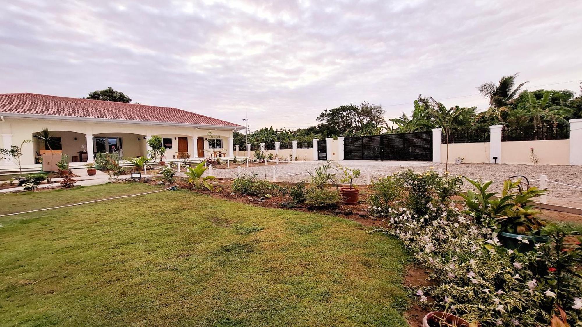 The Kubo Gardens Hotel Сан Хуан Екстериор снимка