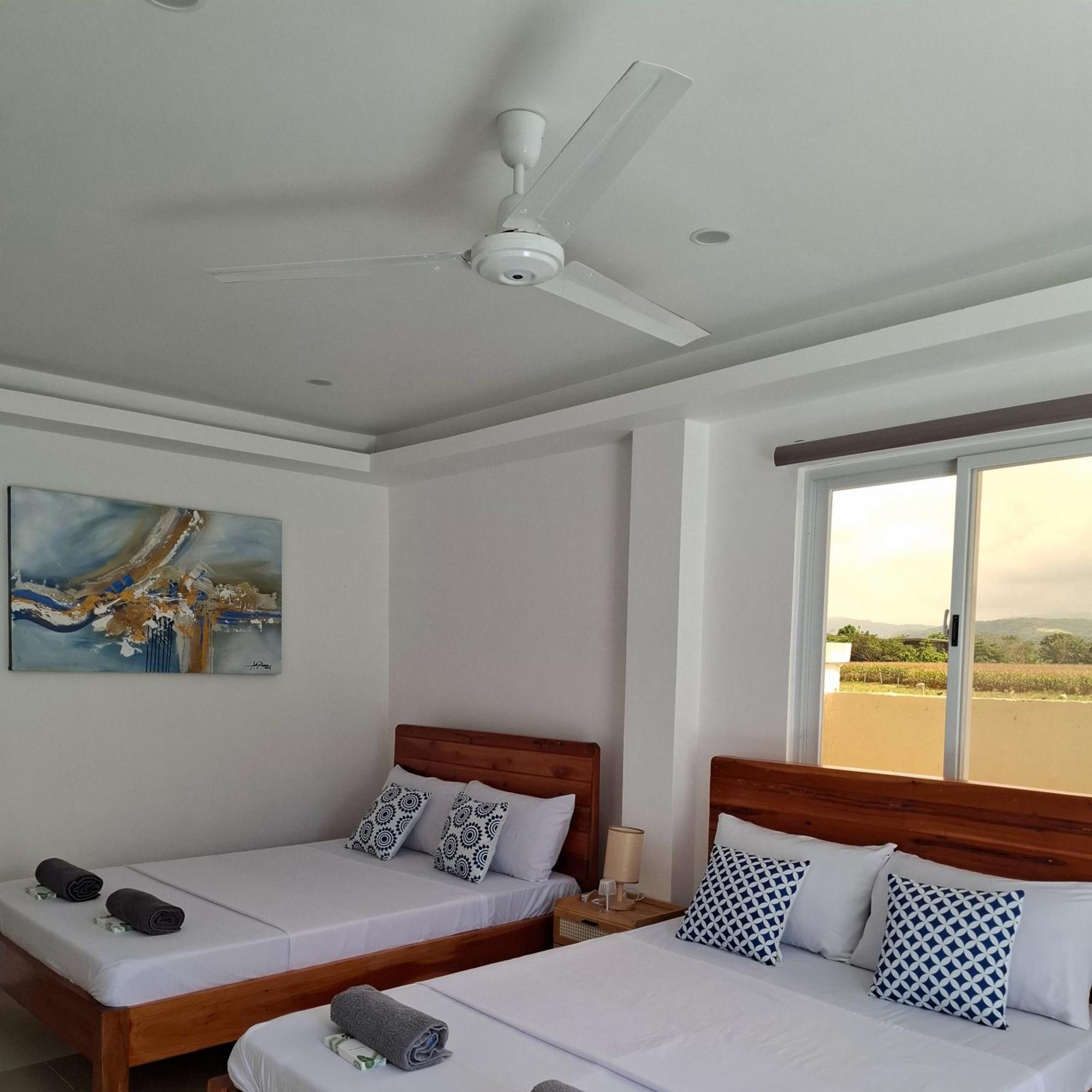 The Kubo Gardens Hotel Сан Хуан Стая снимка